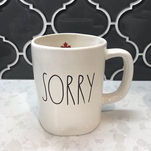 🔵SALE🔵 Rae Dunn SORRY Mug 🇨🇦